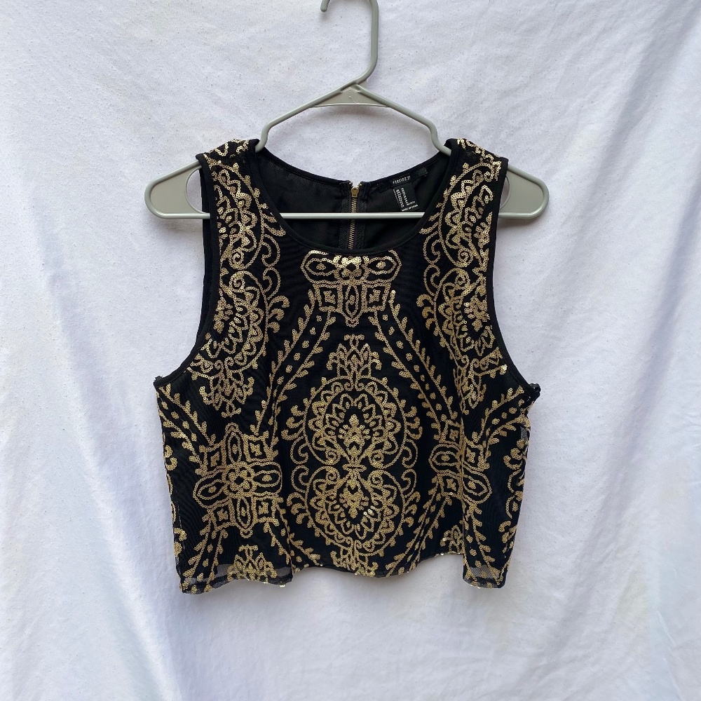 black and gold sequined detailed crop tank top size Medium